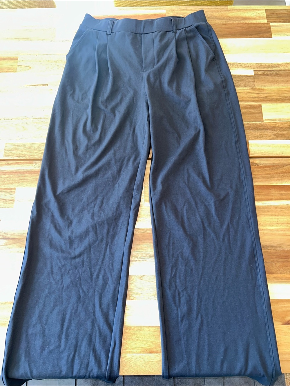 Wide-Leg Women's Pants in Black